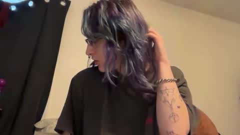 boywithbug online show from March 12, 2026, 1:39 pm