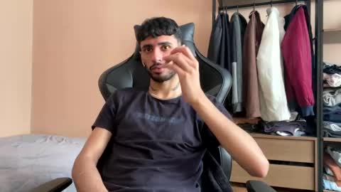 Snapshot of boyzinm2 chatting on November 12, 2025, 12:38 pm boyzinm2 online show from November 12, 2025, 12:38 pm