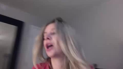 Snapshot of bpkylie chatting on November 19, 2025, 1:38 am bpkylie online show from November 19, 2025, 1:38 am