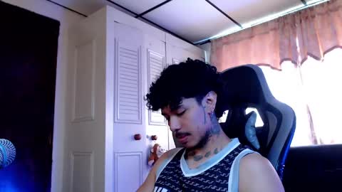 Snapshot of bra_c chatting on April 27, 2026, 7:23 pm bra_c online show from April 27, 2026, 7:23 pm
