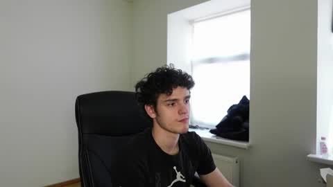 BRAD HOLLOWAY online show from April 8, 2026, 2:50 pm