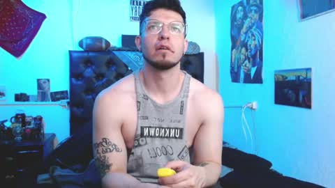 Snapshot of brad_hot_boy chatting on December 5, 2024, 3:37 am brad hot boy online show from December 5, 2024, 3:37 am