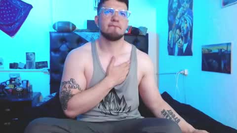 Snapshot of brad_hot_boy chatting on January 7, 2026, 3:25 pm brad hot boy online show from January 7, 2026, 3:25 pm