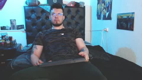 Snapshot of brad_hot_boy chatting on February 7, 2026, 4:33 pm brad hot boy online show from February 7, 2026, 4:33 pm