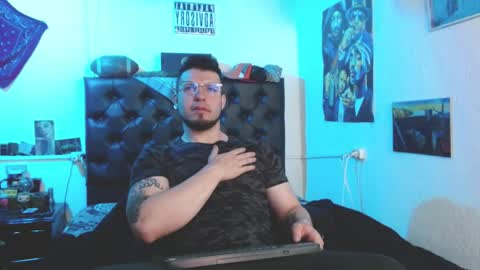 Snapshot of brad_hot_boy chatting on February 26, 2026, 3:33 pm brad hot boy online show from February 26, 2026, 3:33 pm