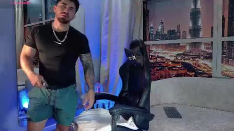 Snapshot of brad_summer chatting on June 19, 2026, 5:50 pm brad summer online show from June 19, 2026, 5:50 pm