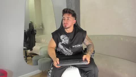 Snapshot of brad_summer chatting on July 3, 2026, 5:41 pm brad summer online show from July 3, 2026, 5:41 pm