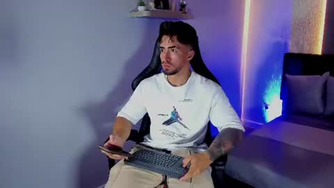Snapshot of brad_summer chatting on July 15, 2026, 5:51 pm brad summer online show from July 15, 2026, 5:51 pm