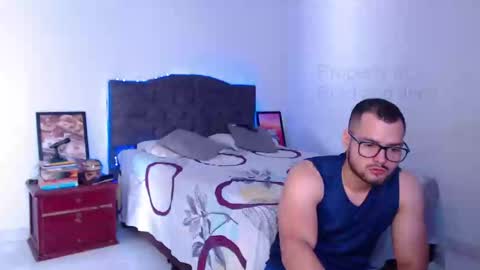 Snapshot of bradandjenn chatting on February 20, 2025, 4:57 pm Your favorite couple and the best butt on Chatur online show from February 20, 2025, 4:57 pm