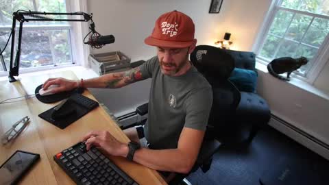 BradBronton online show from October 14, 2025, 7:14 pm