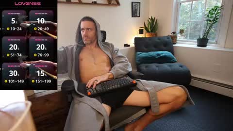 BradBronton online show from November 5, 2025, 1:22 pm