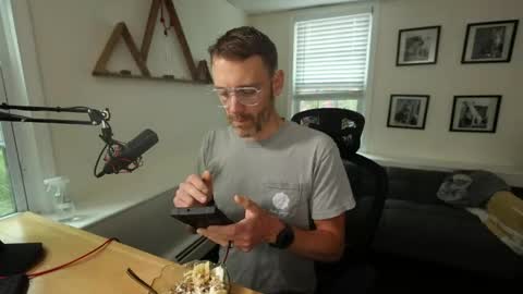 Snapshot of bradbronton chatting on May 24, 2026, 7:08 pm BradBronton online show from May 24, 2026, 7:08 pm