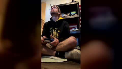 braden_thompson2012 online show from April 22, 2026, 5:03 pm