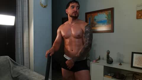 Snapshot of bradley_martinez chatting on October 16, 2025, 12:44 am Bradley Martinez online show from October 16, 2025, 12:44 am