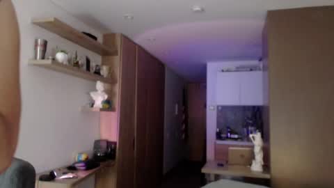 Bradley online show from September 18, 2025, 11:18 pm