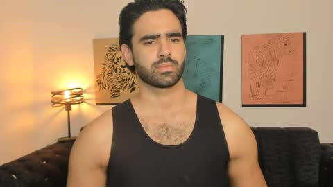 bradleymartin7 online show from May 2, 2026, 2:44 pm