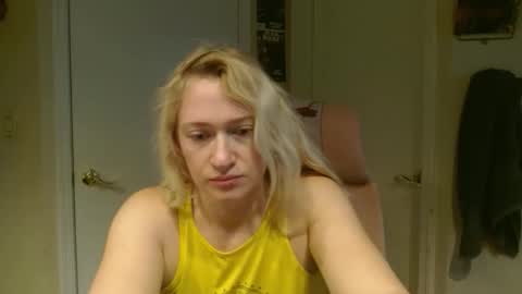 Snapshot of braindeadbetty chatting on June 9, 2026, 12:39 pm i am a naughty jedi knight online show from June 9, 2026, 12:39 pm