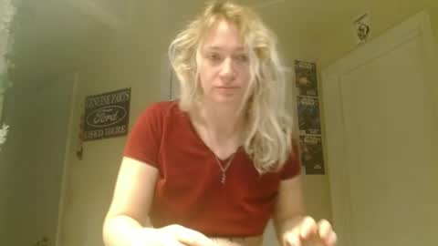 Snapshot of braindeadbetty chatting on June 22, 2026, 12:24 pm i am a naughty jedi knight online show from June 22, 2026, 12:24 pm
