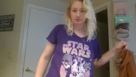 Snapshot of braindeadbetty chatting on June 23, 2026, 1:09 pm i am a naughty jedi knight online show from June 23, 2026, 1:09 pm