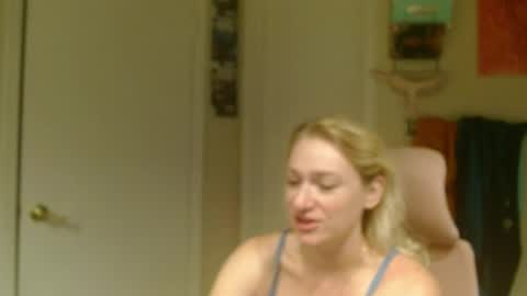 Snapshot of braindeadbetty chatting on June 25, 2026, 12:09 pm i am a naughty jedi knight online show from June 25, 2026, 12:09 pm