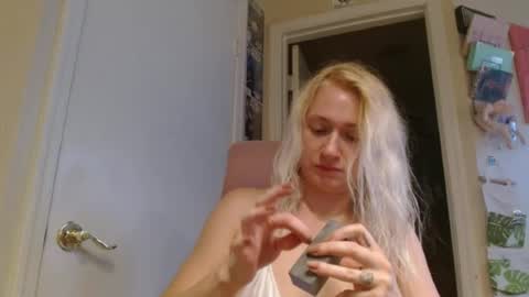 Snapshot of braindeadbetty chatting on July 27, 2026, 1:45 am i am a naughty jedi knight online show from July 27, 2026, 1:45 am