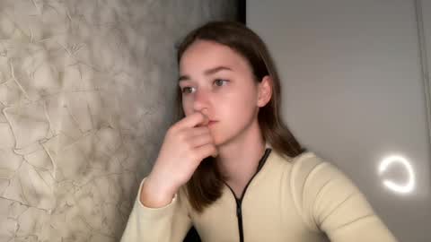 Kate online show from May 20, 2026, 2:01 pm