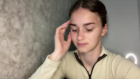 Kate online show from May 27, 2026, 6:49 pm