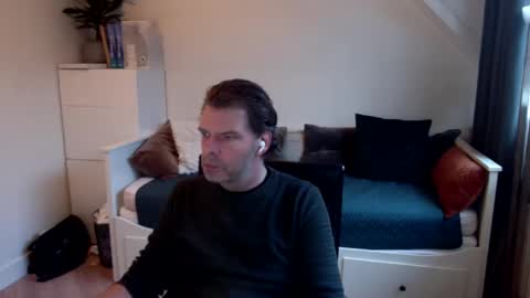 Snapshot of bram1944972145 chatting on December 10, 2024, 11:32 am Bram online show from December 10, 2024, 11:32 am