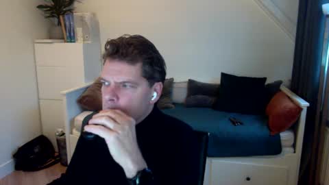 Snapshot of bram1944972145 chatting on December 13, 2024, 2:16 pm Bram online show from December 13, 2024, 2:16 pm