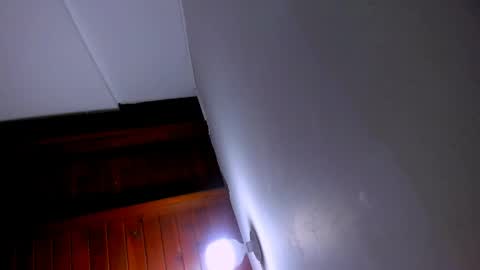 Snapshot of brand_hades chatting on May 18, 2026, 10:59 pm B R A N D online show from May 18, 2026, 10:59 pm