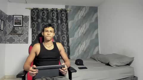 brandom_brook online show from May 25, 2026, 4:18 am