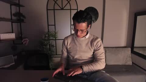 brandon_starkk online show from December 15, 2025, 11:47 am