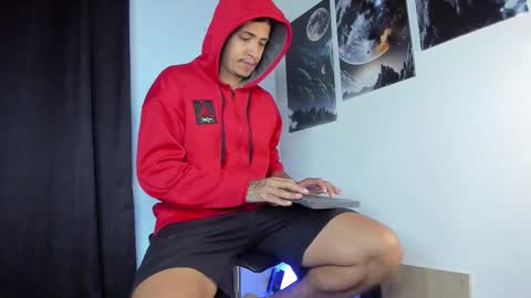 Snapshot of brandonlavitt chatting on November 18, 2025, 11:03 am Brandon Lavitt online show from November 18, 2025, 11:03 am