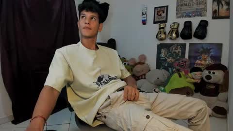 Snapshot of brandonstonexl chatting on March 10, 2026, 11:32 pm Brandon Stone online show from March 10, 2026, 11:32 pm