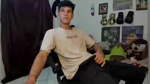 Snapshot of brandonstonexl chatting on March 13, 2026, 11:44 pm Brandon Stone online show from March 13, 2026, 11:44 pm