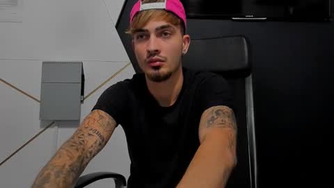 BrandonTateX online show from December 21, 2025, 5:53 pm