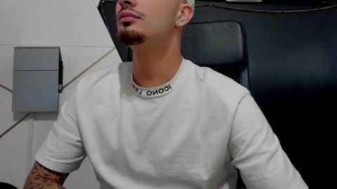 Snapshot of brandontatex chatting on May 16, 2026, 7:49 am BrandonTateX online show from May 16, 2026, 7:49 am