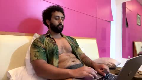 Daddy online show from March 5, 2025, 4:13 pm