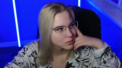 Snapshot of brandy__stars chatting on December 26, 2024, 1:51 am Belle online show from December 26, 2024, 1:51 am