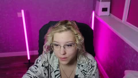 Snapshot of brandy__stars chatting on January 5, 2025, 2:06 am Belle online show from January 5, 2025, 2:06 am