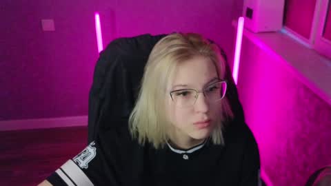 Snapshot of brandy__stars chatting on January 23, 2025, 2:44 am Belle online show from January 23, 2025, 2:44 am