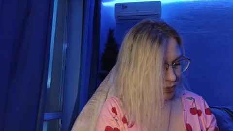 Belle  online show from January 8, 2026, 10:39 am