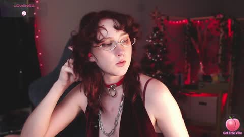 Snapshot of brandy_queen chatting on December 11, 2024, 11:32 pm Aurorabut ur dad just calls me Rory online show from December 11, 2024, 11:32 pm