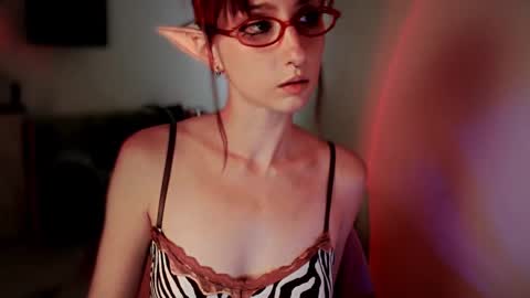 Snapshot of brandy_queen chatting on November 26, 2025, 11:22 am Aurorabut ur dad just calls me Rory online show from November 26, 2025, 11:22 am