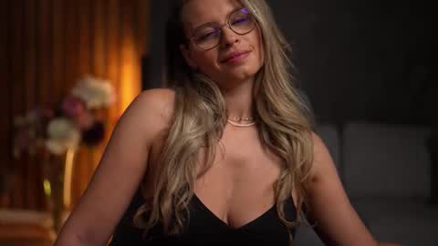 Snapshot of brandywhite chatting on October 14, 2025, 4:13 am Alex online show from October 14, 2025, 4:13 am