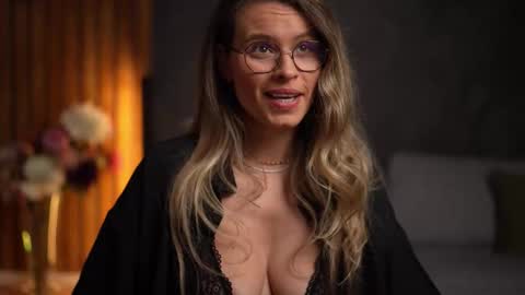 Snapshot of brandywhite chatting on November 22, 2025, 5:17 am Alex online show from November 22, 2025, 5:17 am