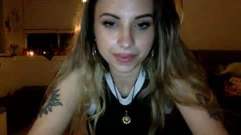 Snapshot of brattylittlemimi chatting on June 19, 2026, 4:39 am Mimi Noire online show from June 19, 2026, 4:39 am