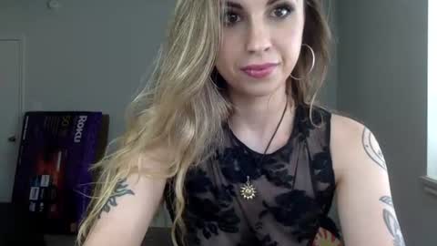 Snapshot of brattylittlemimi chatting on July 25, 2026, 2:58 pm Mimi Noire online show from July 25, 2026, 2:58 pm