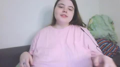 Snapshot of brattyprincess_emma chatting on October 5, 2025, 5:22 pm Emma online show from October 5, 2025, 5:22 pm