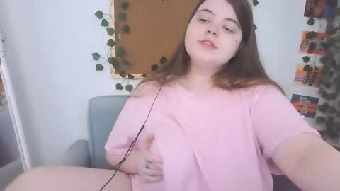 Snapshot of brattyprincess_emma chatting on October 7, 2025, 9:28 am Emma online show from October 7, 2025, 9:28 am